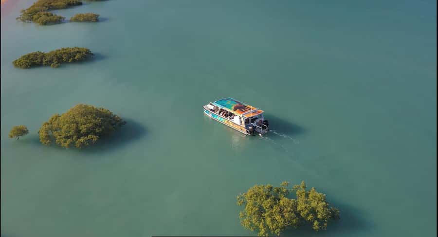 BROOME: DINOSAUR ADVENTURE CRUISE - With Tapas and Cocktail - The final return across the bay