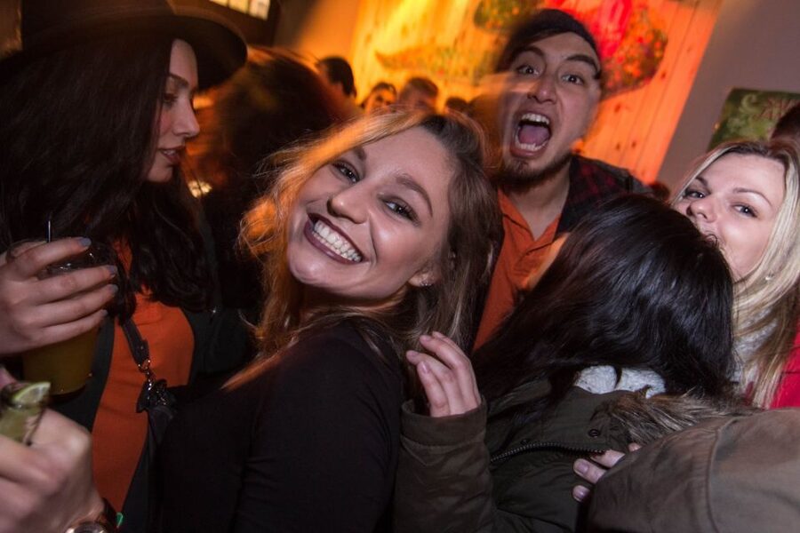 Brussels: Pub Crawl and Nightlife Party Experience - The night in five useful points