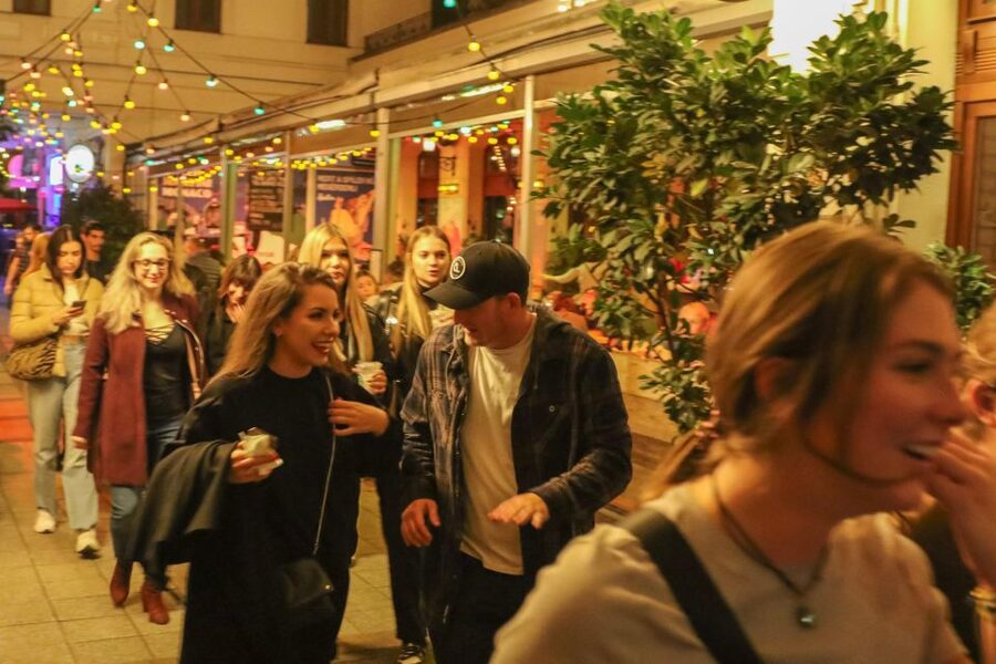 Budapest: Bar Crawl Tour with Local Drinks - Wesselényi utca and the first ruin-bar atmosphere
