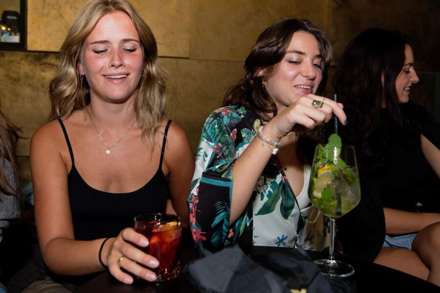 Budapest: Bar Crawl with a Local Guide - Who should book this experience