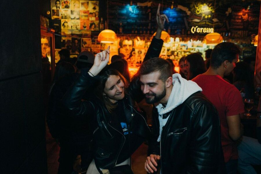 Budapest: Guided Bar Crawl Walking Tour - Practical advice for having a better night