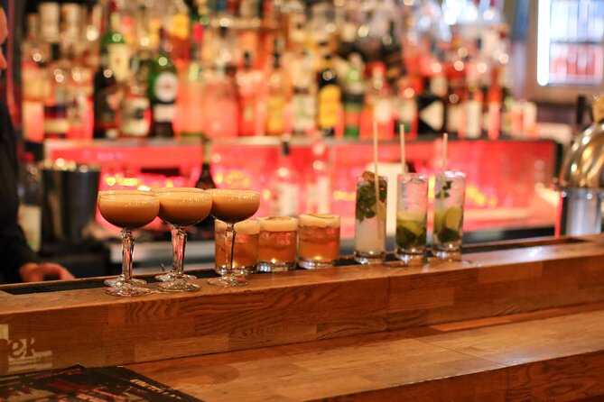 Budapest: Nightlife Bar Crawl Walking Tour - Wesselényi utca and the shot round