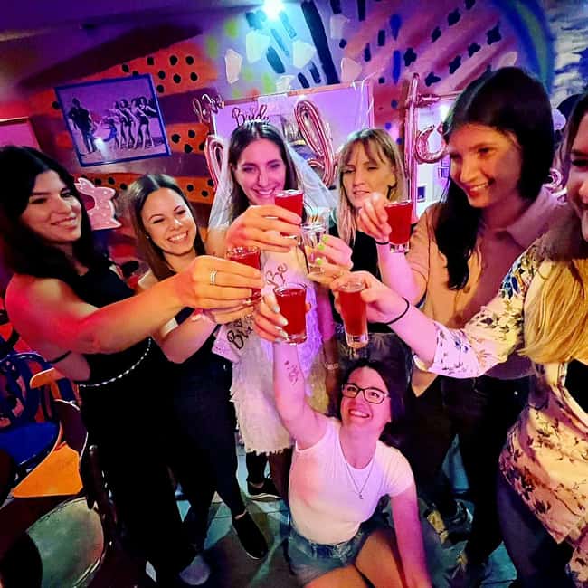 Budapest: Private Cocktail-Making Experience - Key details to know before booking