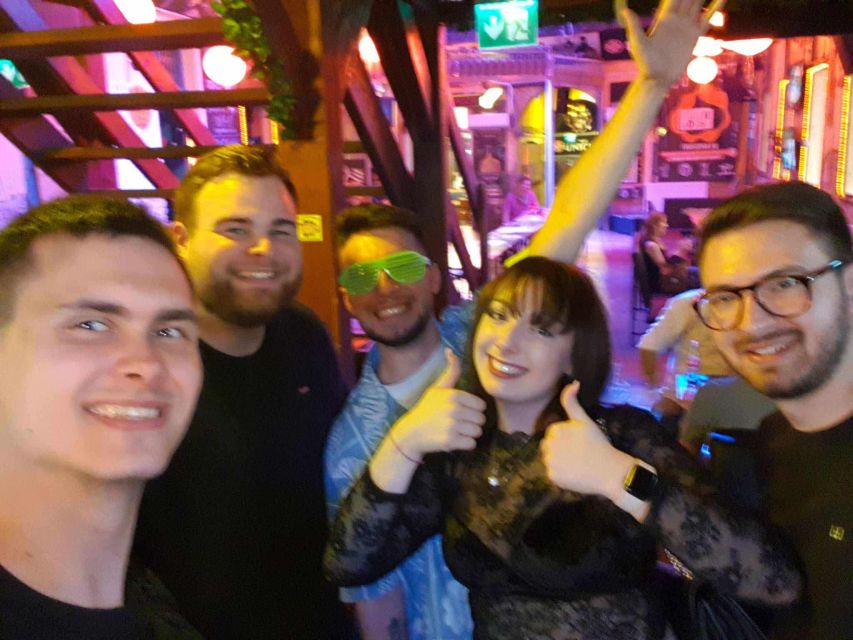 Budapest: Ruin Bar Pub Crawl with Entry Tickets - What the guides add to the experience