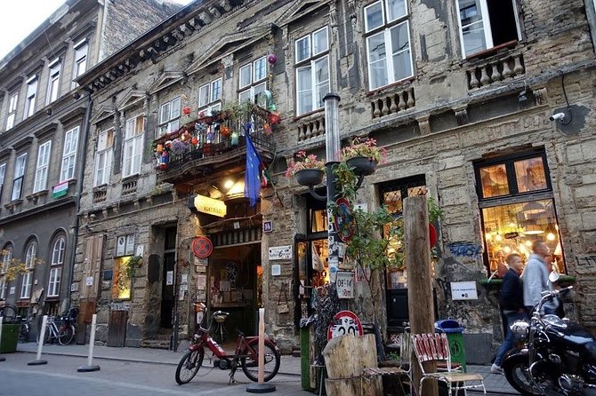 Budapest Ruin Bars Evening Walking Tour with Drinks & Street Food - Who will enjoy this most