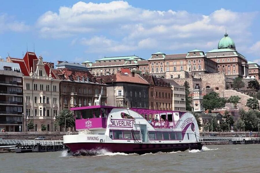 Budapest: Sunset Cruise with 2 Cocktails - What this Budapest cruise is really like