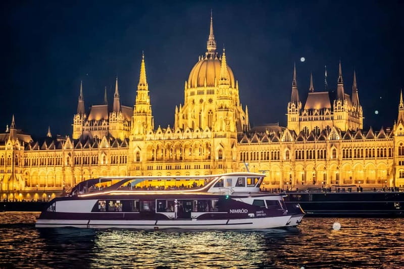 Budapest: Sunset Cruise with 2 Cocktails - Chain Bridge and Margaret Bridge