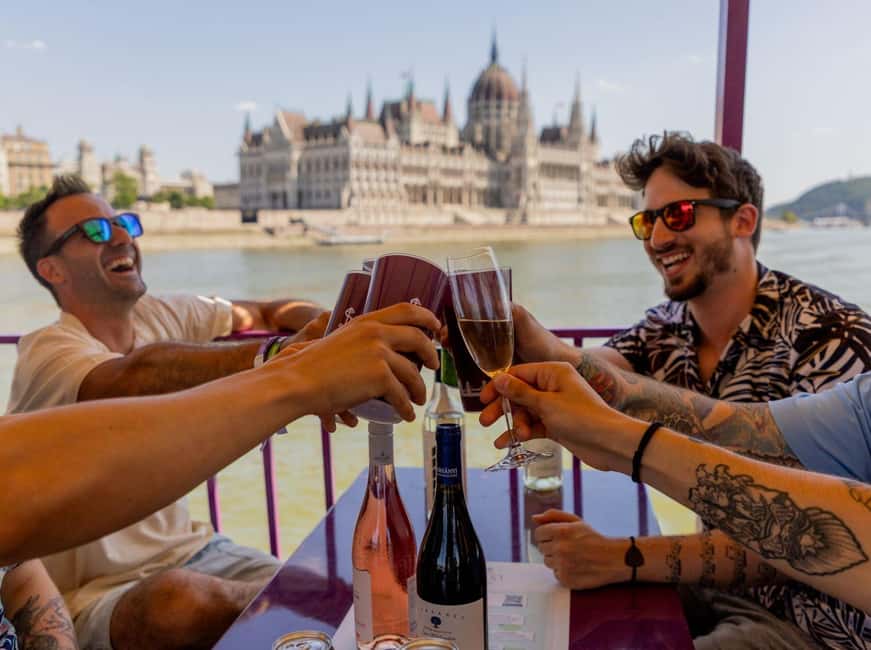 Budapest: Sunset Cruise with 2 Cocktails - Boarding at Jane Haining rakpart and Dock 11
