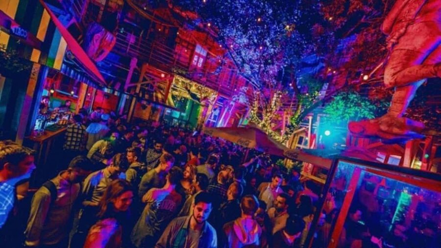 Budapest: Unmissable Bar Crawls with Shots & VIP Club Entry - The Bingo route: a night built around dares