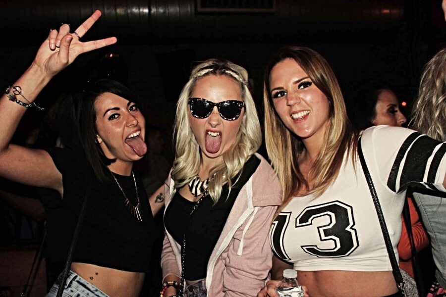 Camden Pub Crawl & Bar Tour London - Meeting at Belushi’s between 7:30 and 8:30 PM