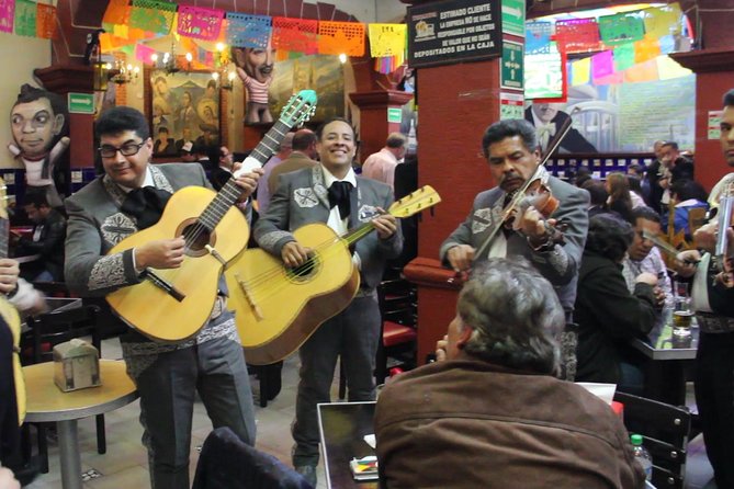 Cantinas -Traditional Mexican Bars of the Historic Center - The final stop at La Reforma