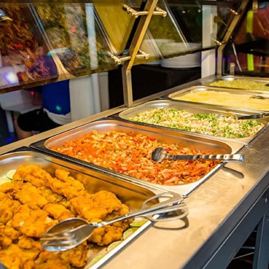 Cartagena: Buffet & party night,cocktails sailing in the bay - What this Cartagena night cruise is really like