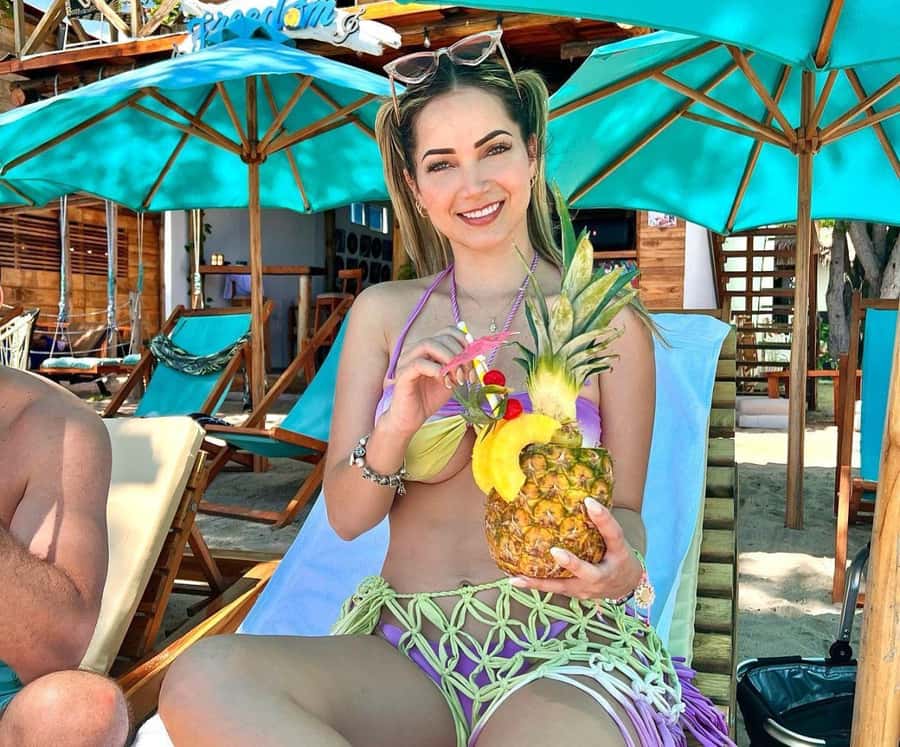 Cartagena: Cristal Beach Day Trip with Cocktail and Lunch - Is $48 a good value?