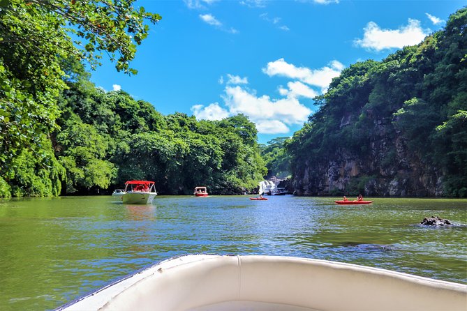 Catamaran Ile aux Cerfs, snorkeling + GRSE Waterfall, BBQ & Bar - Snorkeling and water activities