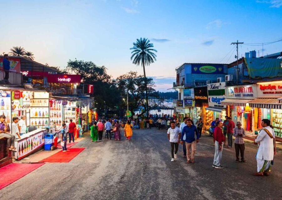 Chandigarh Nightlife Tour with shopping and food tasting - The food stops: chole kulcha, chaat, and sweets
