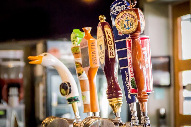 Charleston History and Hops Tour: Bar and History Walk - French Huguenot Church and Charleston’s drinking habits