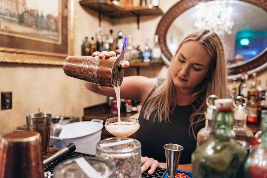 Charleston: Speakeasy Sagas Prohibition Pub Crawl - How the guides shape the experience