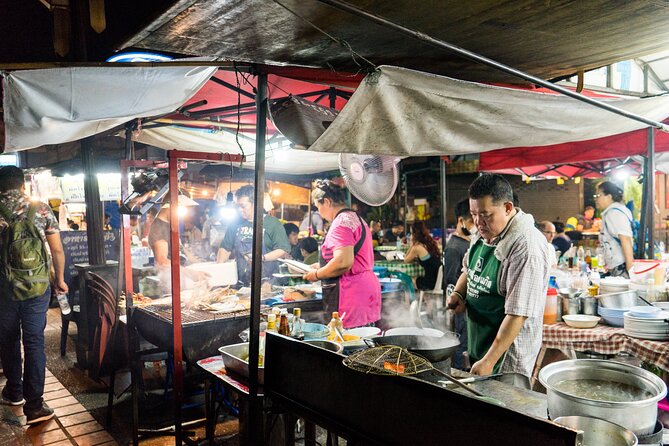Chiang Mai Bar Hopping Night Tour - Meeting at Wat Lok Moli at 7 p.m.
