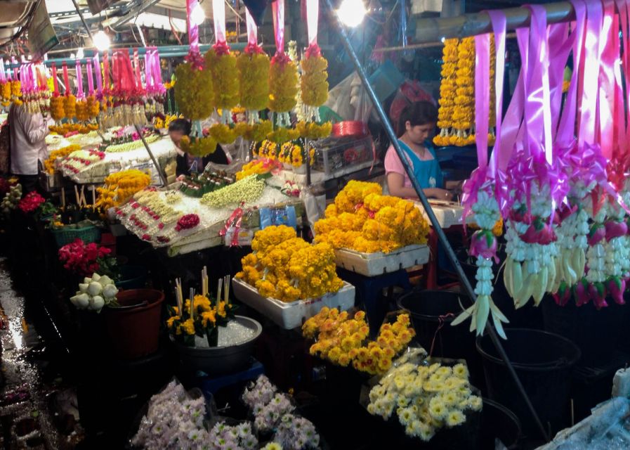 Chiang Mai: Chiang Mai Bar Hopping Guided Night Tour - The Riverside Bar and Restaurant, the official finish