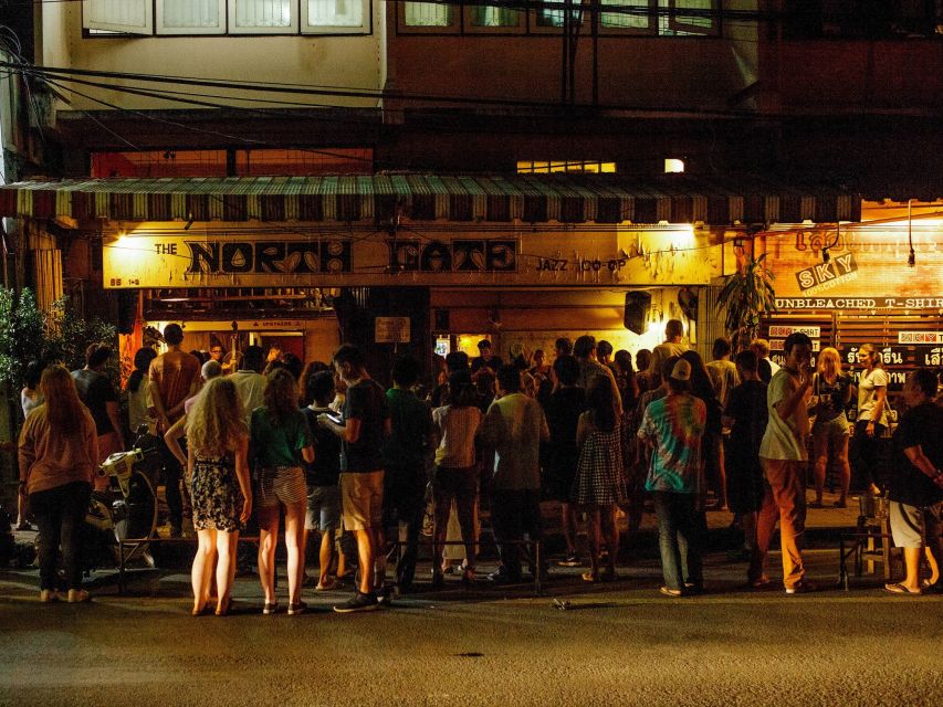Chiang Mai: Chiang Mai Bar Hopping Guided Night Tour - Food, drinks, and the real cost