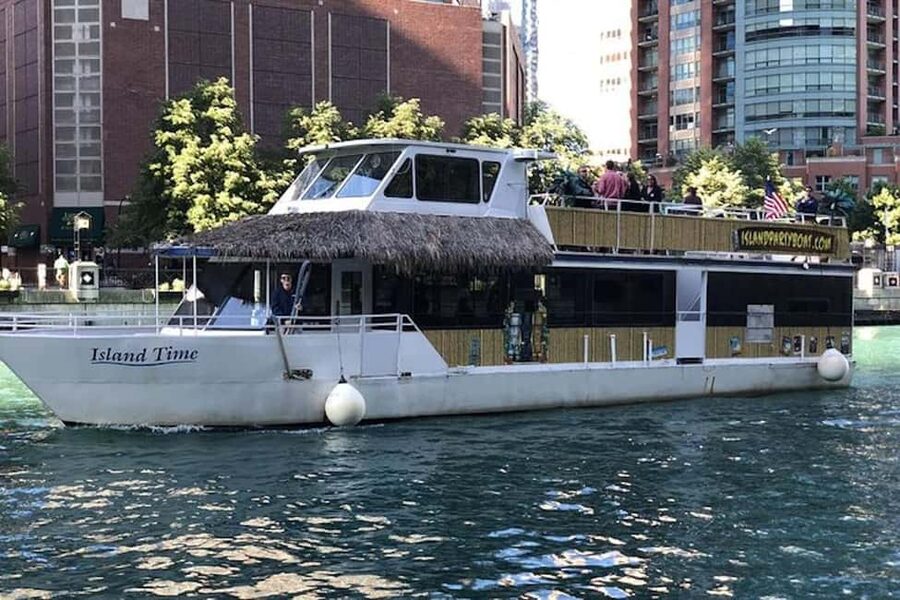Chicago: Tiki Bar Cruise on Chicago River or Lake Michigan - What the 75-minute route feels like