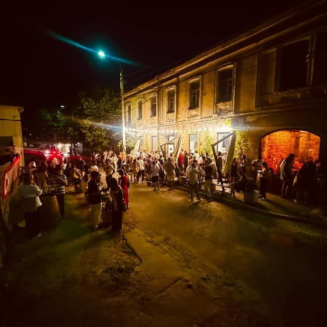 Chisinau: Cocktail Bar & Pub Crawl and Wine Bars - Starting at Stephen the Great Monument