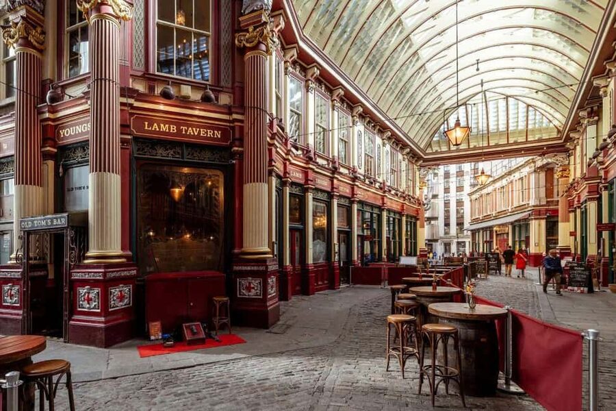 City of London Historic Pub Tour with Beers and Bar Snacks - Four beers and a practical introduction to English styles