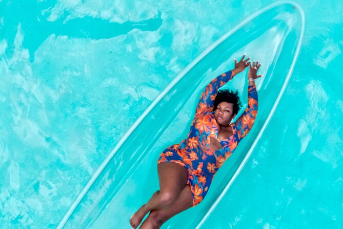 Clear Kayak Photoshoot+Free Cocktail Nassau, Bahamas - What you receive after the session