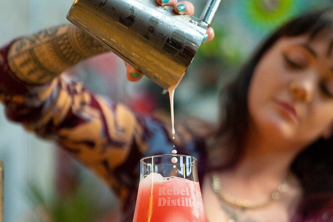 Cocktail Masterclass & Distillery Tour Combo - Why the 12-person limit matters