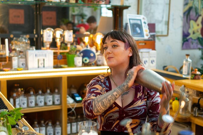 Cocktail Masterclass & Distillery Tour Combo - The people make the evening