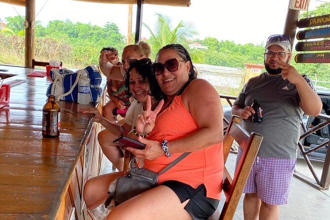 Customized Bar Hopping Tours From Montego Bay Resorts - The first 90 minutes at a local Montego Bay bar