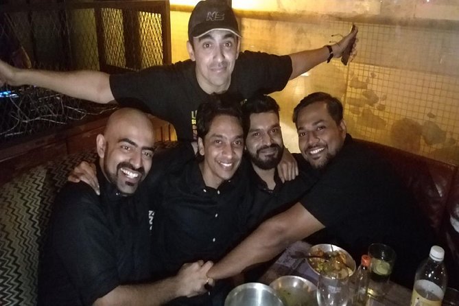 Delhi: Pub Crawl (3 Hours Guided Bar Hopping Tour) - The middle stop and Delhi stories