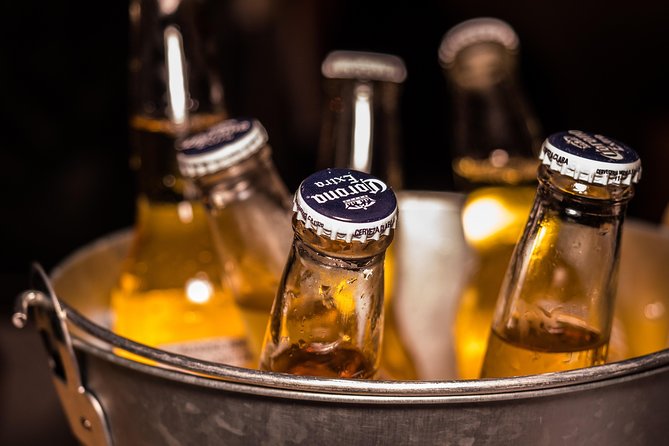 Delhi: Pub Crawl (3 Hours Guided Bar Hopping Tour) - What the first pub adds to the evening