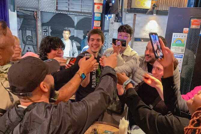 Discover Tokyo’s Hidden Food & Drink Neighborhoods - The small group makes a real difference