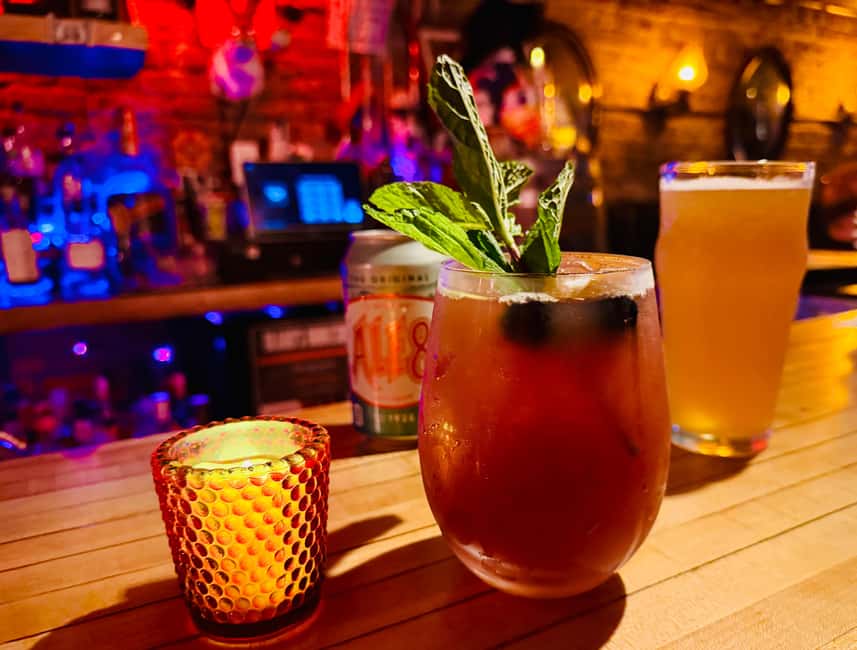 Downtown Louisville: Misfits and Mayhem Walk with Cocktail - Key points to know before you book