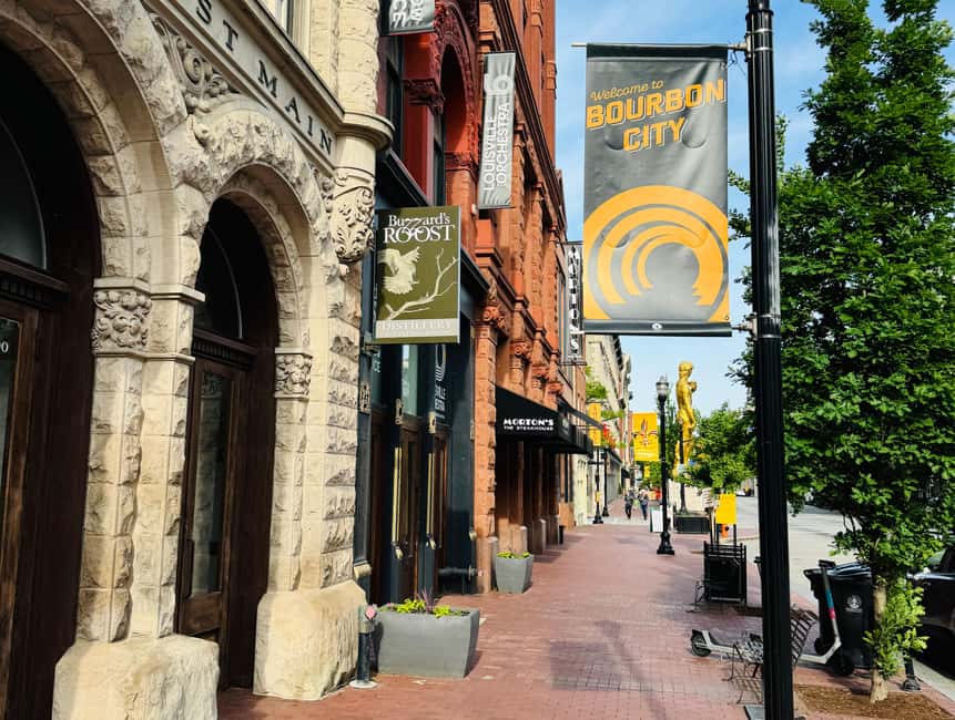 Downtown Louisville: Misfits and Mayhem Walk with Cocktail - Downtown Louisville sets the scene