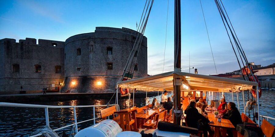 Dubrovnik: Panoramic Sunset Cocktail Cruise Around Old Town - The crew and the mood on board