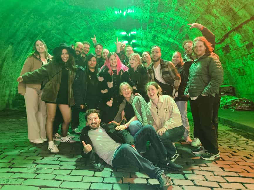 Edinburgh: Ultimate Pub Crawl Party with 7 Bars & 1 Club - Key points at a glance