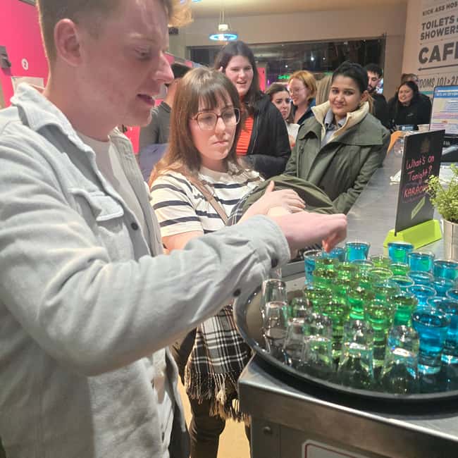 Edinburgh: Ultimate Pub Crawl Party with 7 Bars & 1 Club - Dress code, ID, and what to bring