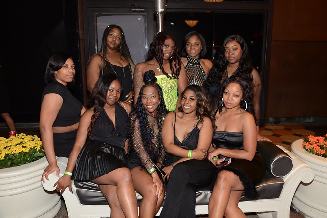 Epic Nightclub Crawl with Party Bus Ride & Free Drinks - What this Las Vegas crawl actually feels like