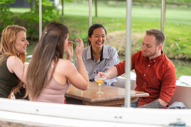 Evening Cocktail Cruise in Oxford - Guides make or break the experience