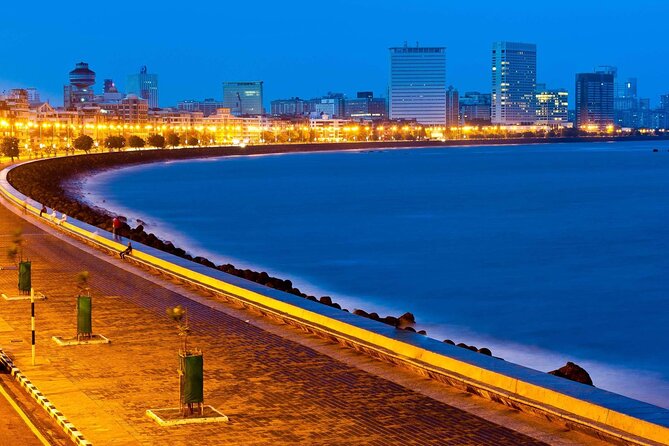 Experience the Vibrant and Exciting Nightlife of Mumbai - Hanging Gardens gives you Mumbai from above