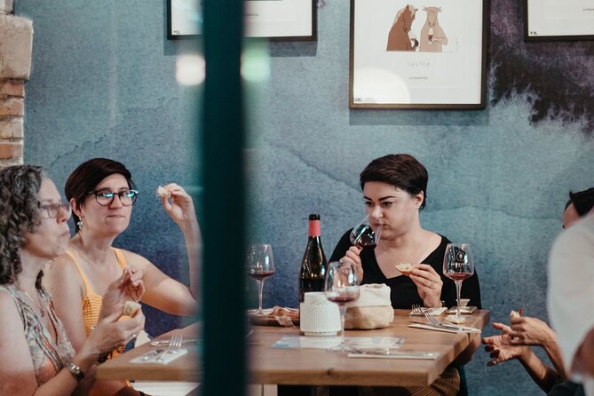 Explore Toulouse Wine Bars with a Local Wine Expert - Toulouse history between the glasses