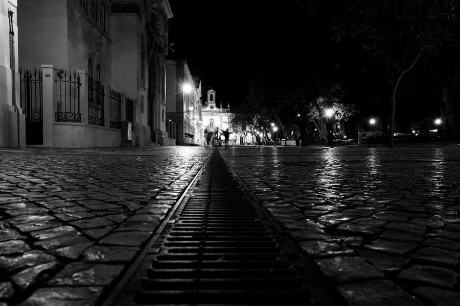 Faro: Night Segway Tour with Cocktails - Why the private format changes the experience