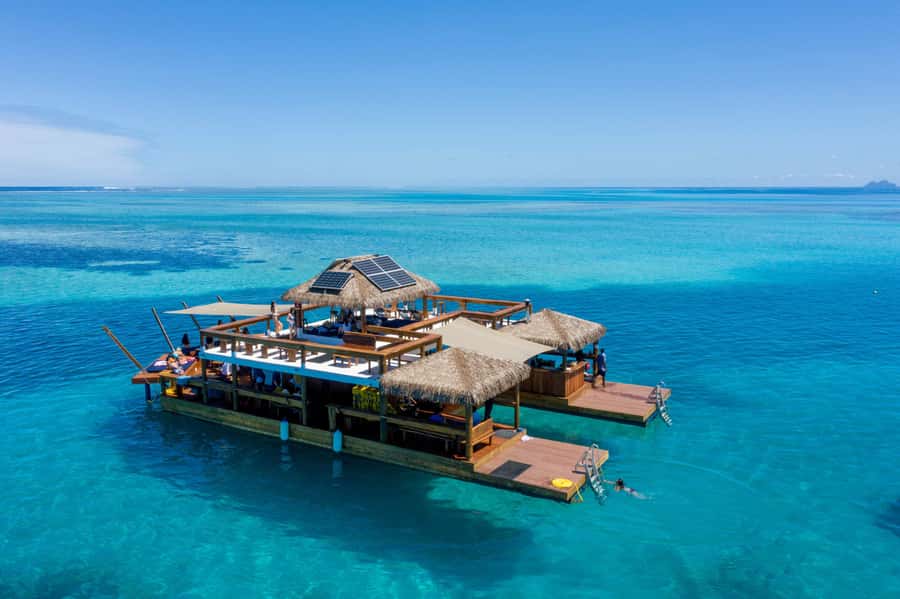 Fiji: Cloud 9 Floating Bar and Pizzeria Day Trip - Pizza, cocktails, and the real cost of the day