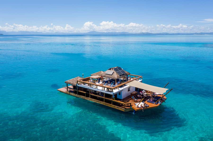 Fiji: Cloud 9 Floating Bar and Pizzeria Day Trip - Two levels, open water, and a big view