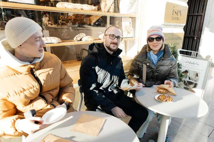 FOOD Tour with Rooftop Bar Visit in Helsinki - Is it enough food for lunch?