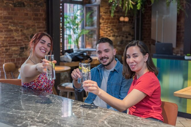 Friday Night Pub Crawl in Thessaloniki, Greece - Grook Taproom and Thessaloniki’s student crowd