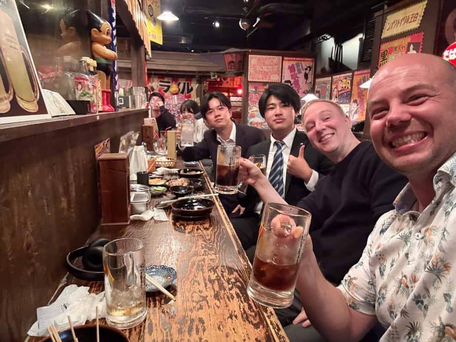 Fukuoka: Private Nightlife and Hidden Gems Tour with a Local - Izakayas, pubs, and nightlife choices