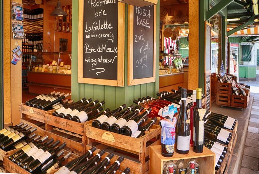 German Wine Self-Guided Tour in Munich's Old Town Wine Bars - What the $11 price really buys you